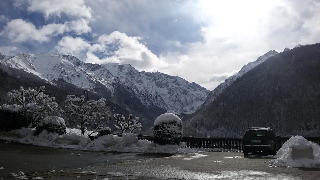 Hotel Veduta Dell'Adamello Temù Dış mekan fotoğraf